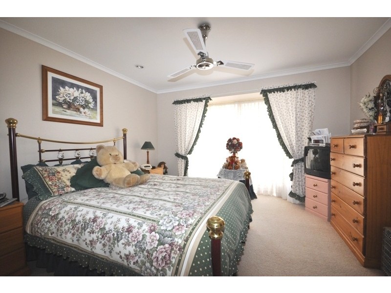 27 Tregenza Court, Parafield Gardens SA 5107