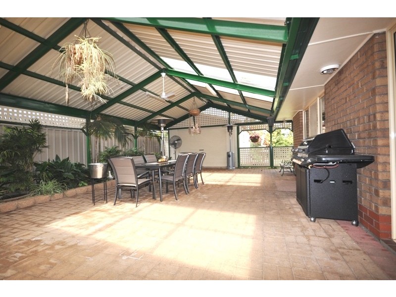 27 Tregenza Court, Parafield Gardens SA 5107