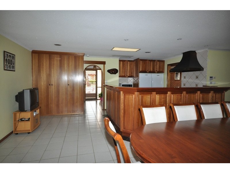 7 Mary Alice Drive, Para Hills SA 5096