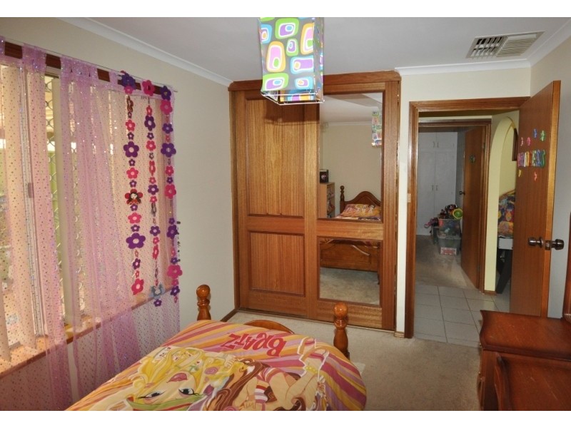 7 Mary Alice Drive, Para Hills SA 5096