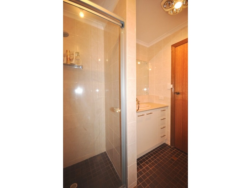 7 Mary Alice Drive, Para Hills SA 5096