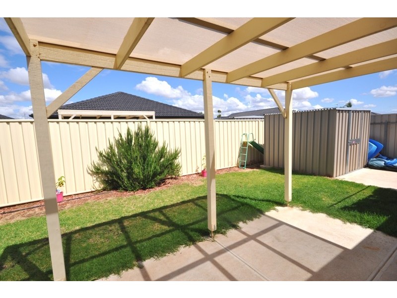 43 Castle Drive, Burton SA 5110