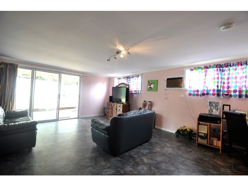 14  Beckington Street, Elizabeth Downs SA 5113