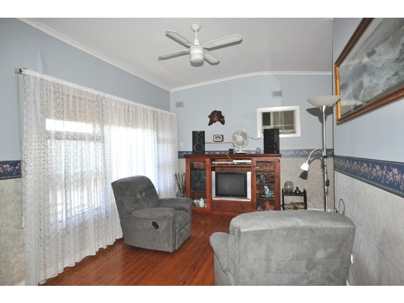 27 Hinsley Road, Smithfield Plains SA 5114