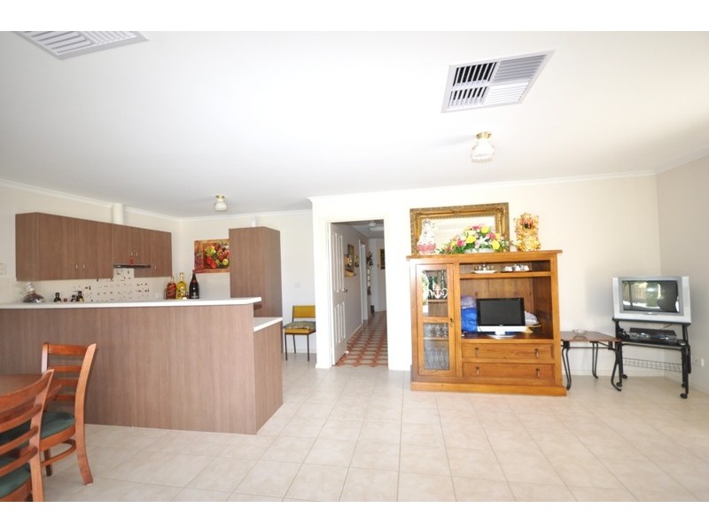 10 Hampshire Street, Burton SA 5110