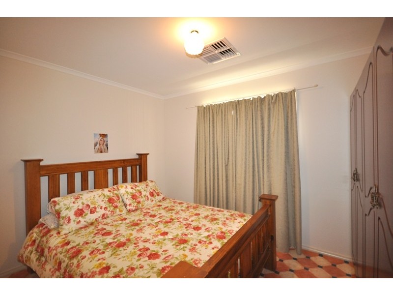 10 Hampshire Street, Burton SA 5110