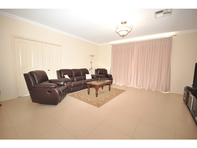18  Shrike Place, Hewett SA 5118