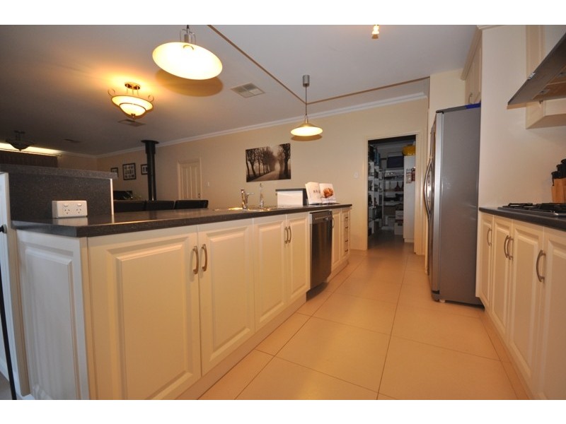 18  Shrike Place, Hewett SA 5118