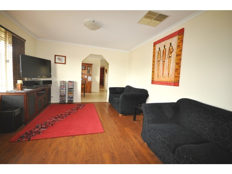 2  Anthony Drive, Hillbank SA 5112