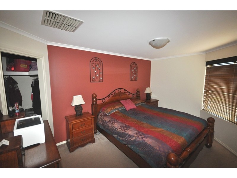 2  Anthony Drive, Hillbank SA 5112