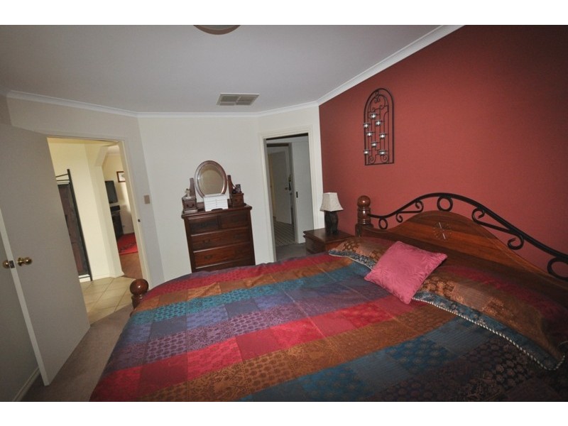 2  Anthony Drive, Hillbank SA 5112