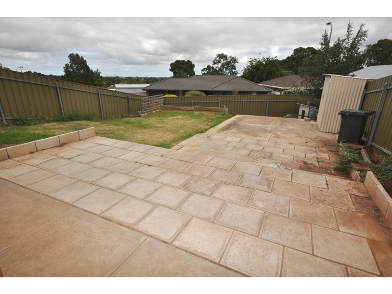 2  Anthony Drive, Hillbank SA 5112