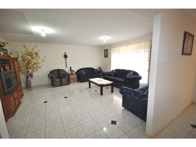 100 Caulfield Crescent, Paralowie SA 5108