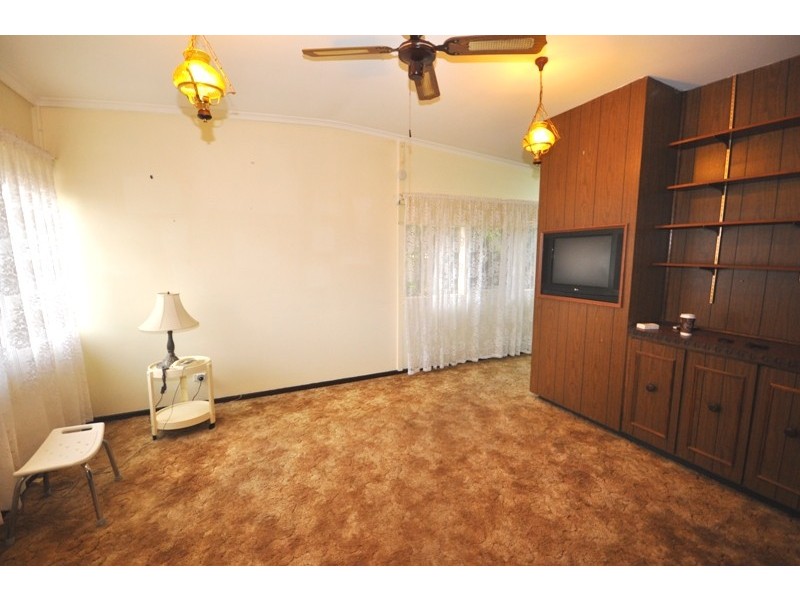 4 Suffolk Avenue, Brahma Lodge SA 5109