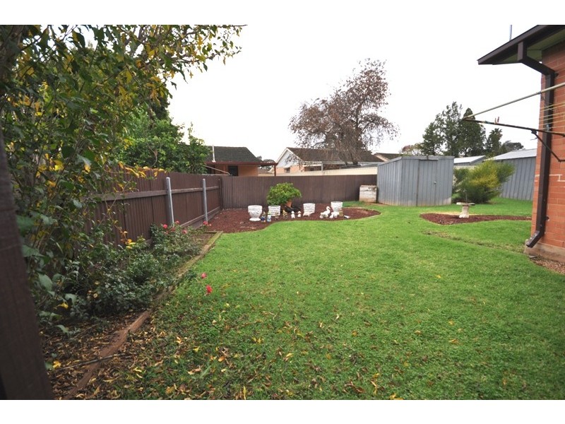 4 Suffolk Avenue, Brahma Lodge SA 5109