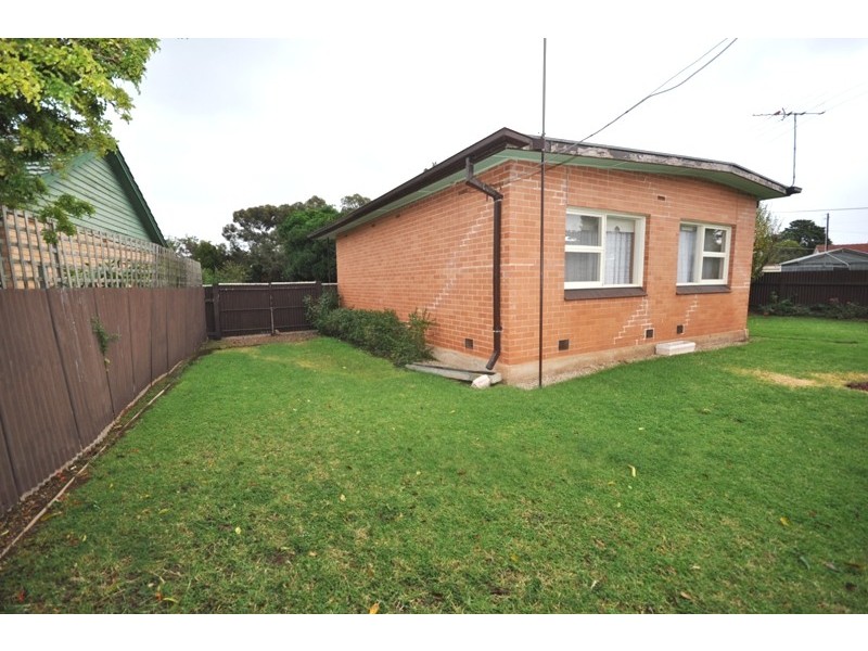 4 Suffolk Avenue, Brahma Lodge SA 5109