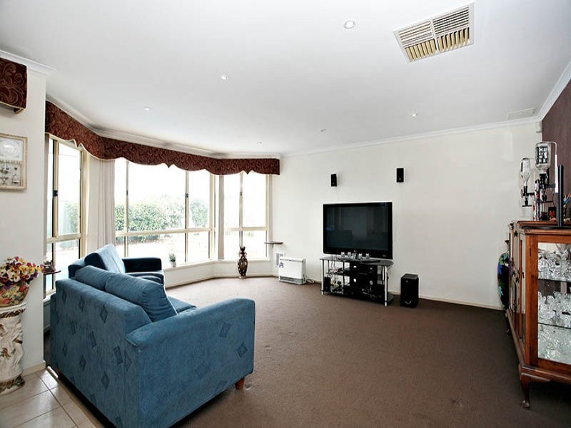 1 Landseer Place, Hillbank SA 5112