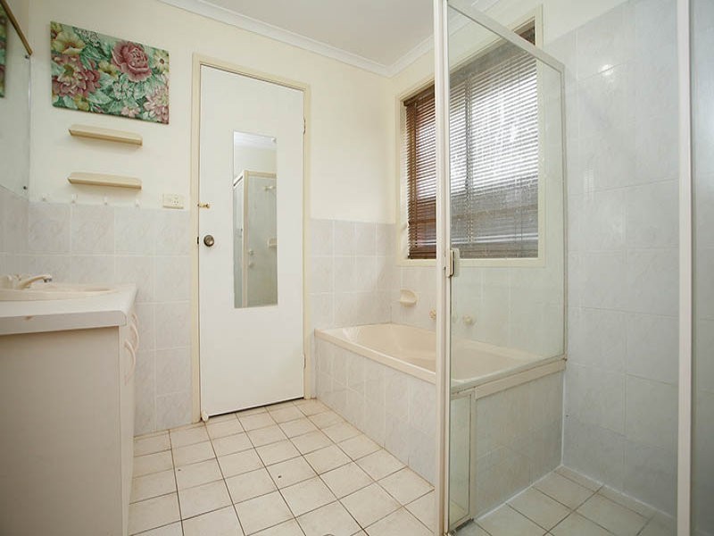 1 Landseer Place, Hillbank SA 5112