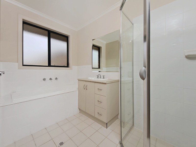 4 Cherry Avenue, Direk SA 5110