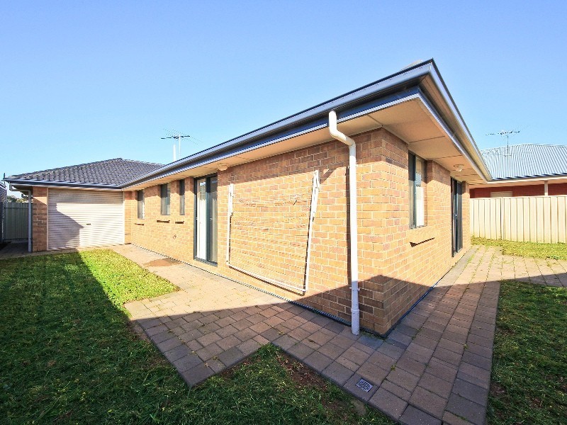 4 Cherry Avenue, Direk SA 5110