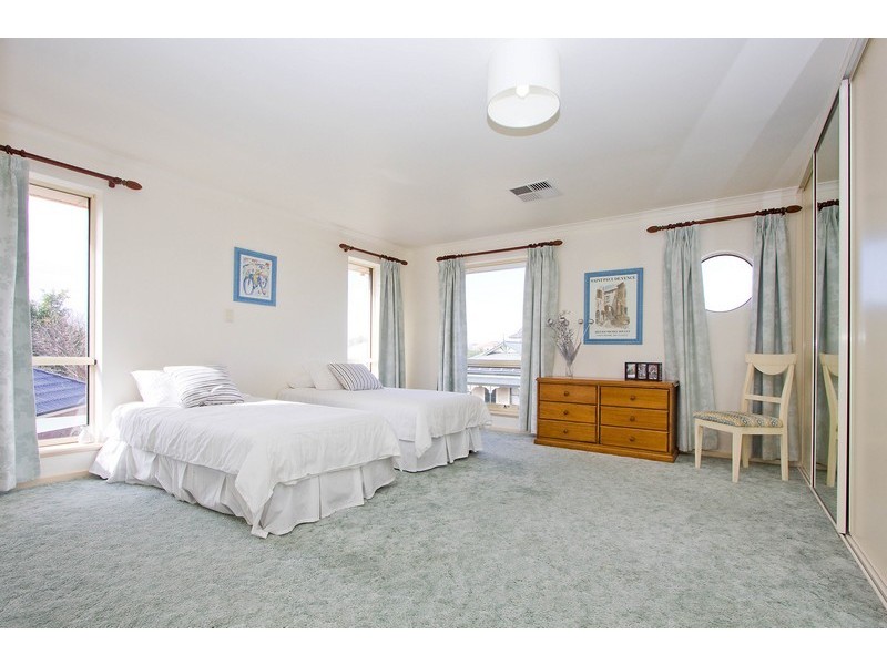4 Lakewood Court, Mawson Lakes SA 5095