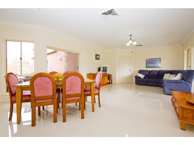 4 Lakewood Court, Mawson Lakes SA 5095