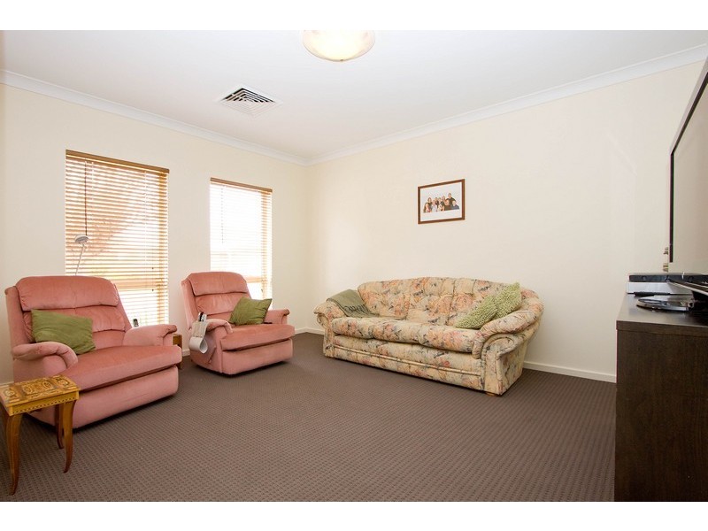4 Lakewood Court, Mawson Lakes SA 5095