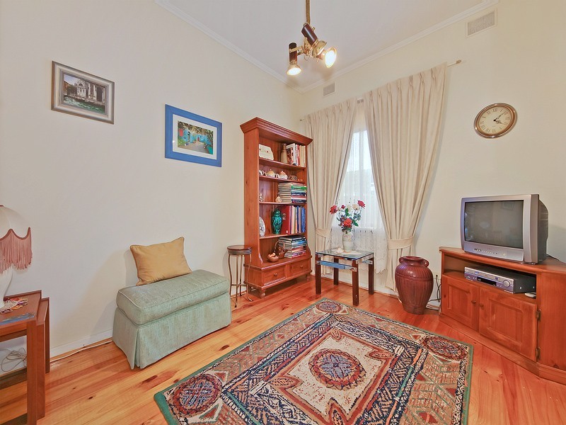 36 Crisp Road, Elizabeth Downs SA 5113