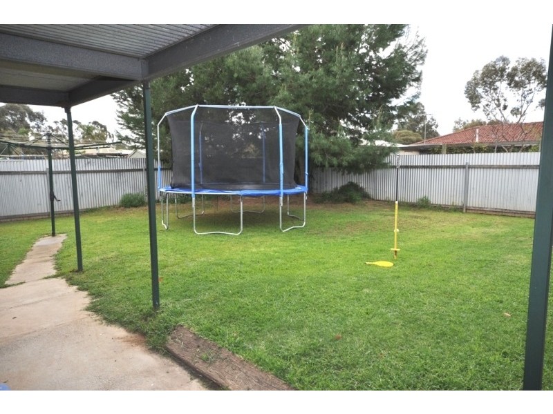 12 Bond Avenue, Burton SA 5110