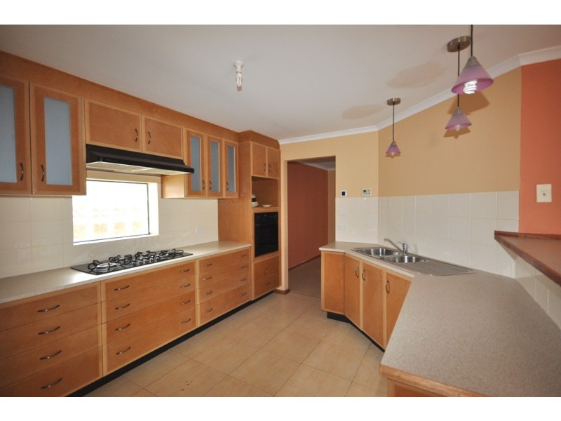 7 Trinity Drive, Evanston Park SA 5116