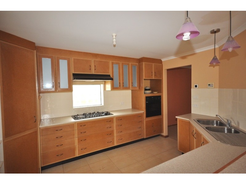 7 Trinity Drive, Evanston Park SA 5116