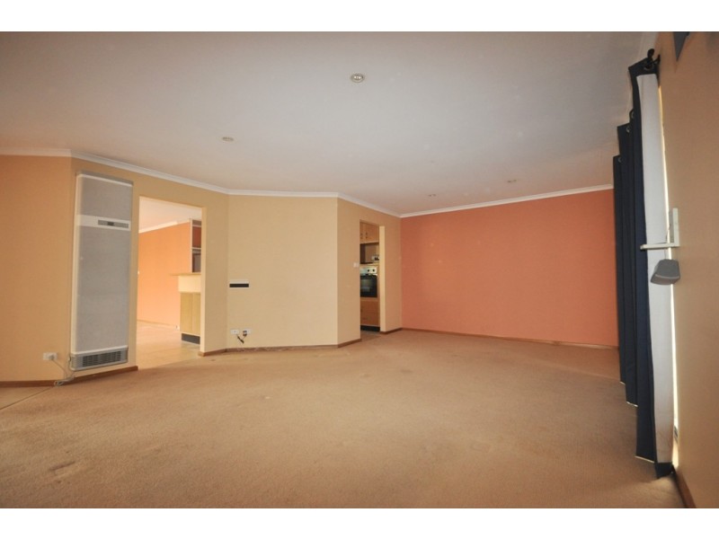 7 Trinity Drive, Evanston Park SA 5116