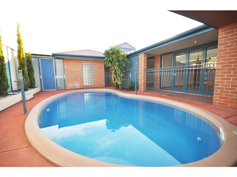 7 Trinity Drive, Evanston Park SA 5116