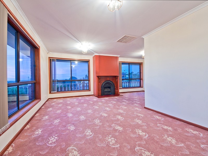 1 Windsor Court, Hillbank SA 5112