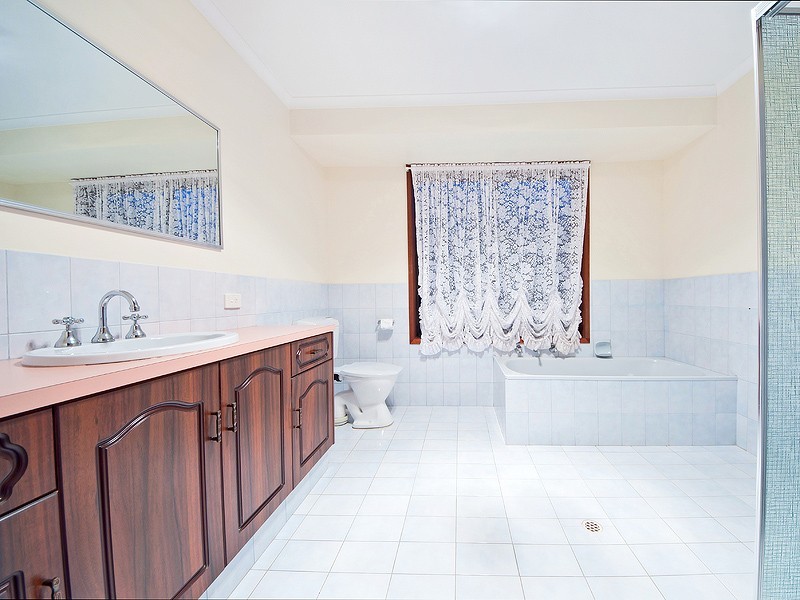 1 Windsor Court, Hillbank SA 5112