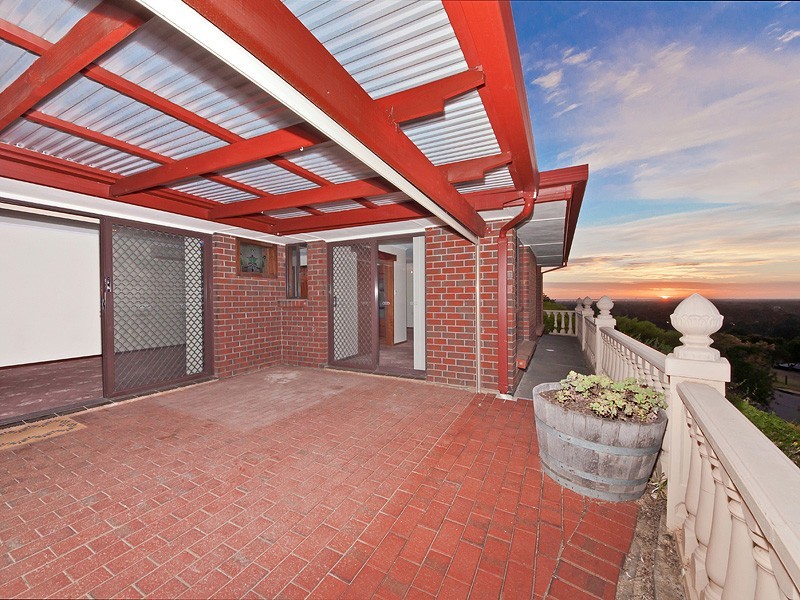 1 Windsor Court, Hillbank SA 5112