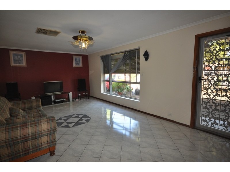 13 Wachtel Crescent, Burton SA 5110