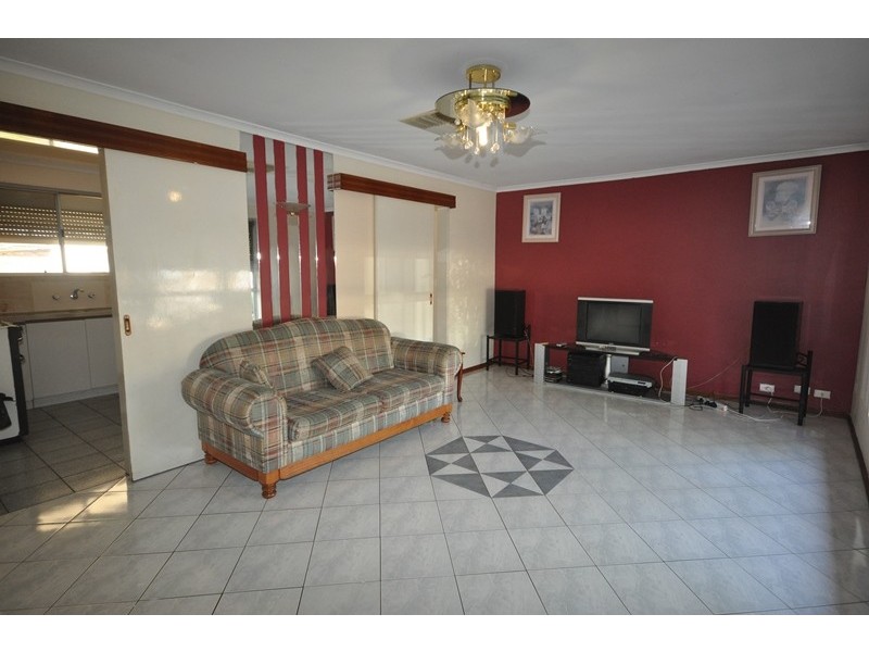 13 Wachtel Crescent, Burton SA 5110