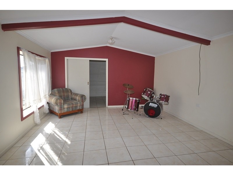 13 Wachtel Crescent, Burton SA 5110