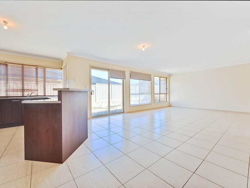 5 Melvina Road, Paralowie SA 5108