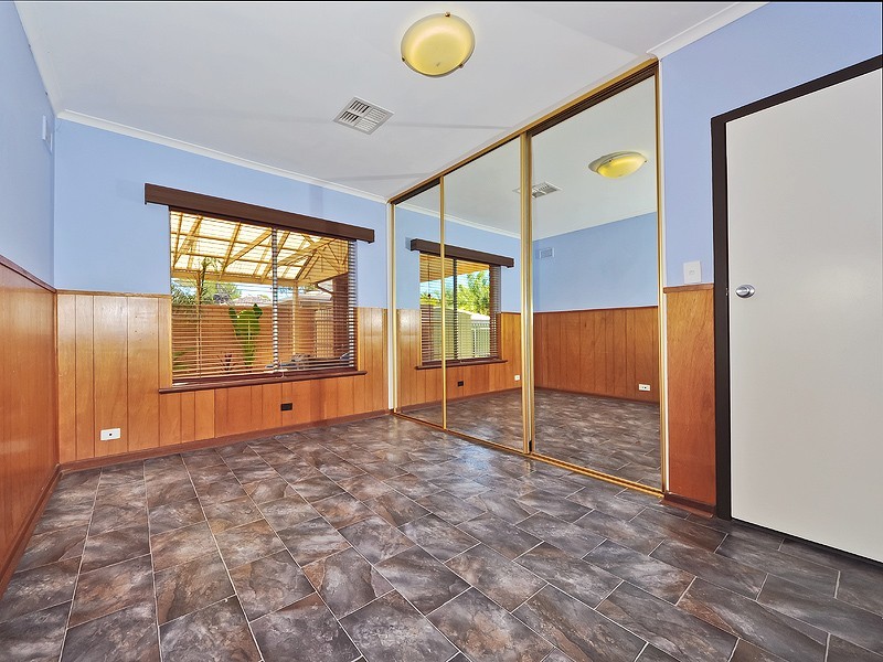 42 Meath Avenue, Salisbury Downs SA 5108