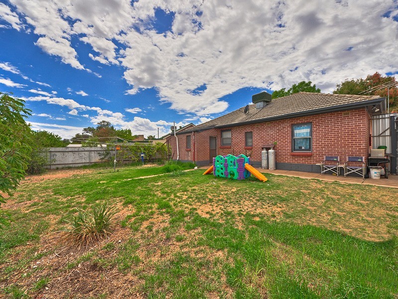 16 Marnhull Street, Elizabeth Grove SA 5112