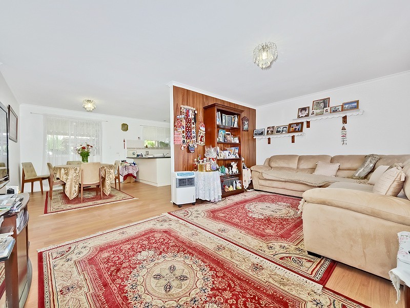 6 Barton Crescent, Burton SA 5110