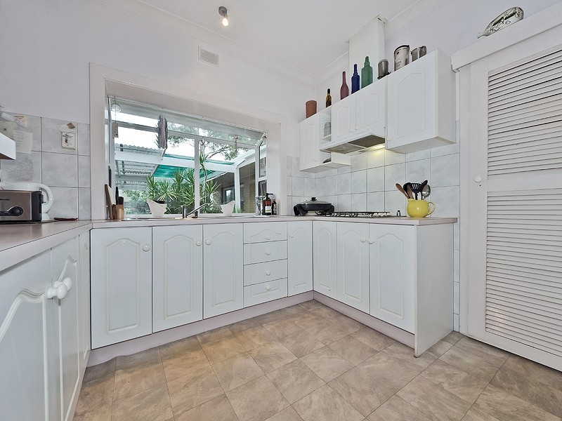 16 Lawrie Avenue, Salisbury SA 5108