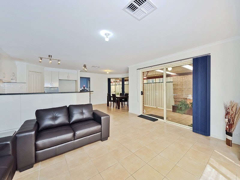 16 Heathpool Street, Burton SA 5110