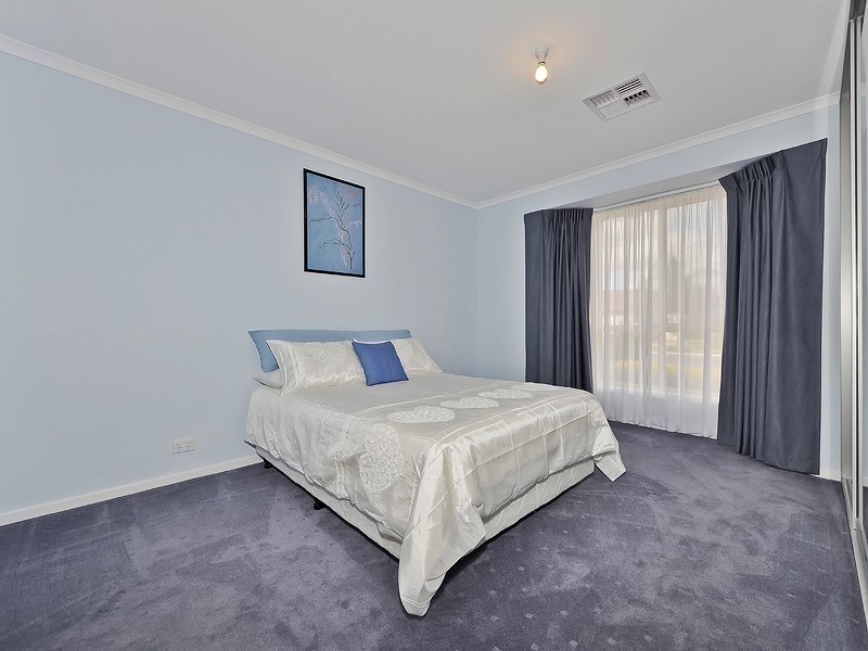 16 Heathpool Street, Burton SA 5110