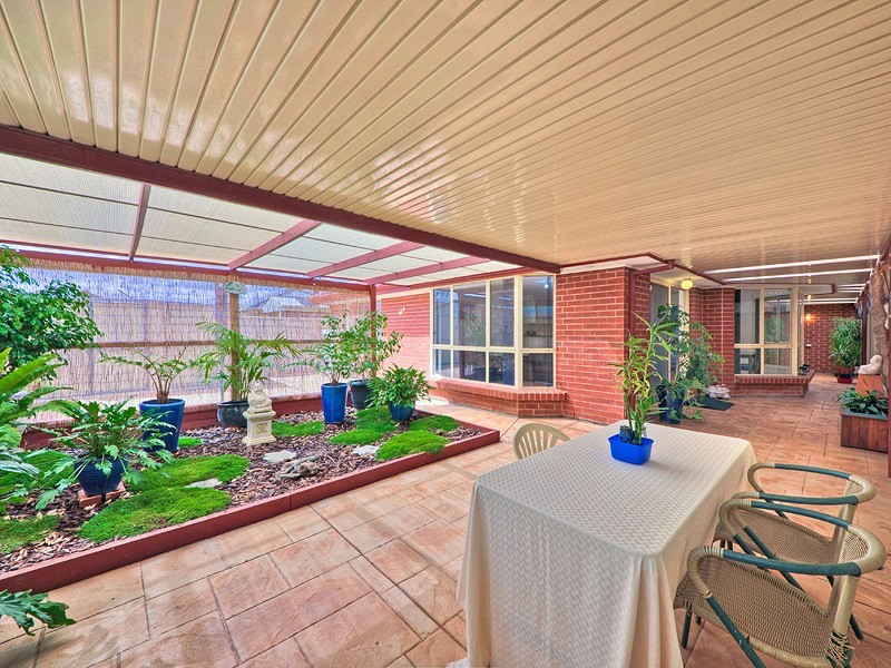 16 Heathpool Street, Burton SA 5110