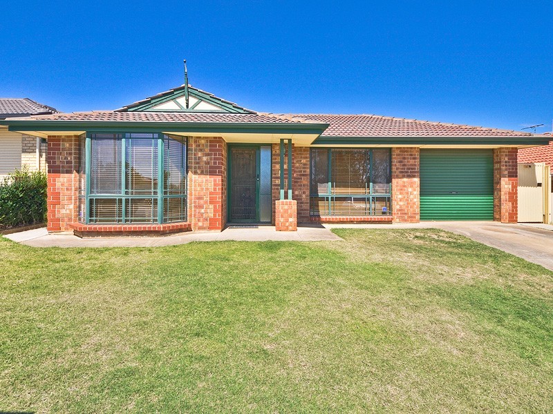 12 Hay Crescent, Blakeview SA 5114