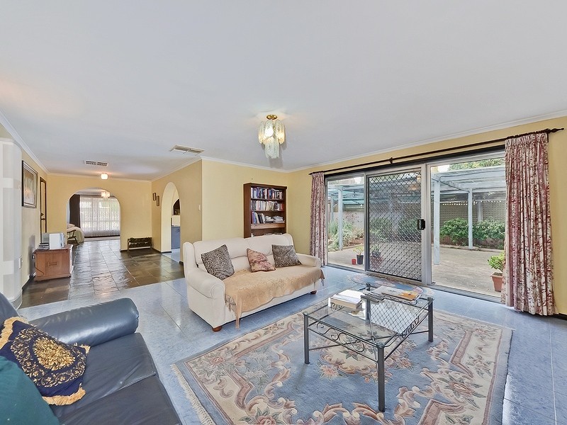 15 Andrew Smith Drive, Parafield Gardens SA 5107