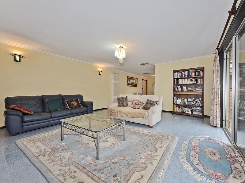 15 Andrew Smith Drive, Parafield Gardens SA 5107